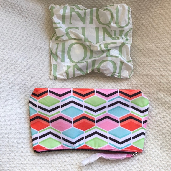 Clinique Other - Clinique miniature items and bag BNIB